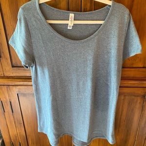 Lularoe short sleeve top. Size M. EUC